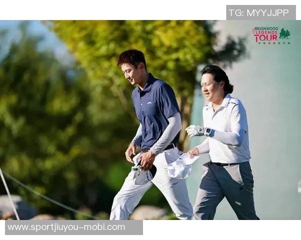 老里表示为球员感到自豪称胜利源于坚持不懈的团队精神